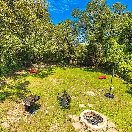 Gorgeous Centrally Located Ocean View 2 King, Huge Private Yard & Deck, Firepit, Bbq, & Game Tables Μιρτλ Μπιτς Εξωτερικό φωτογραφία