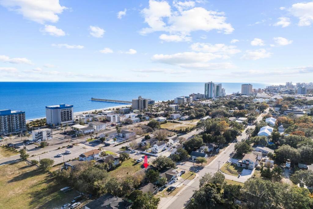 Gorgeous Centrally Located Ocean View 2 King, Huge Private Yard & Deck, Firepit, Bbq, & Game Tables Μιρτλ Μπιτς Εξωτερικό φωτογραφία