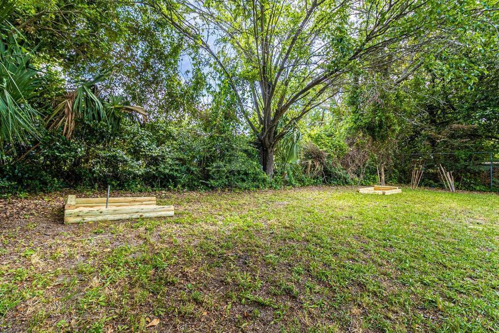 Gorgeous Centrally Located Ocean View 2 King, Huge Private Yard & Deck, Firepit, Bbq, & Game Tables Μιρτλ Μπιτς Εξωτερικό φωτογραφία