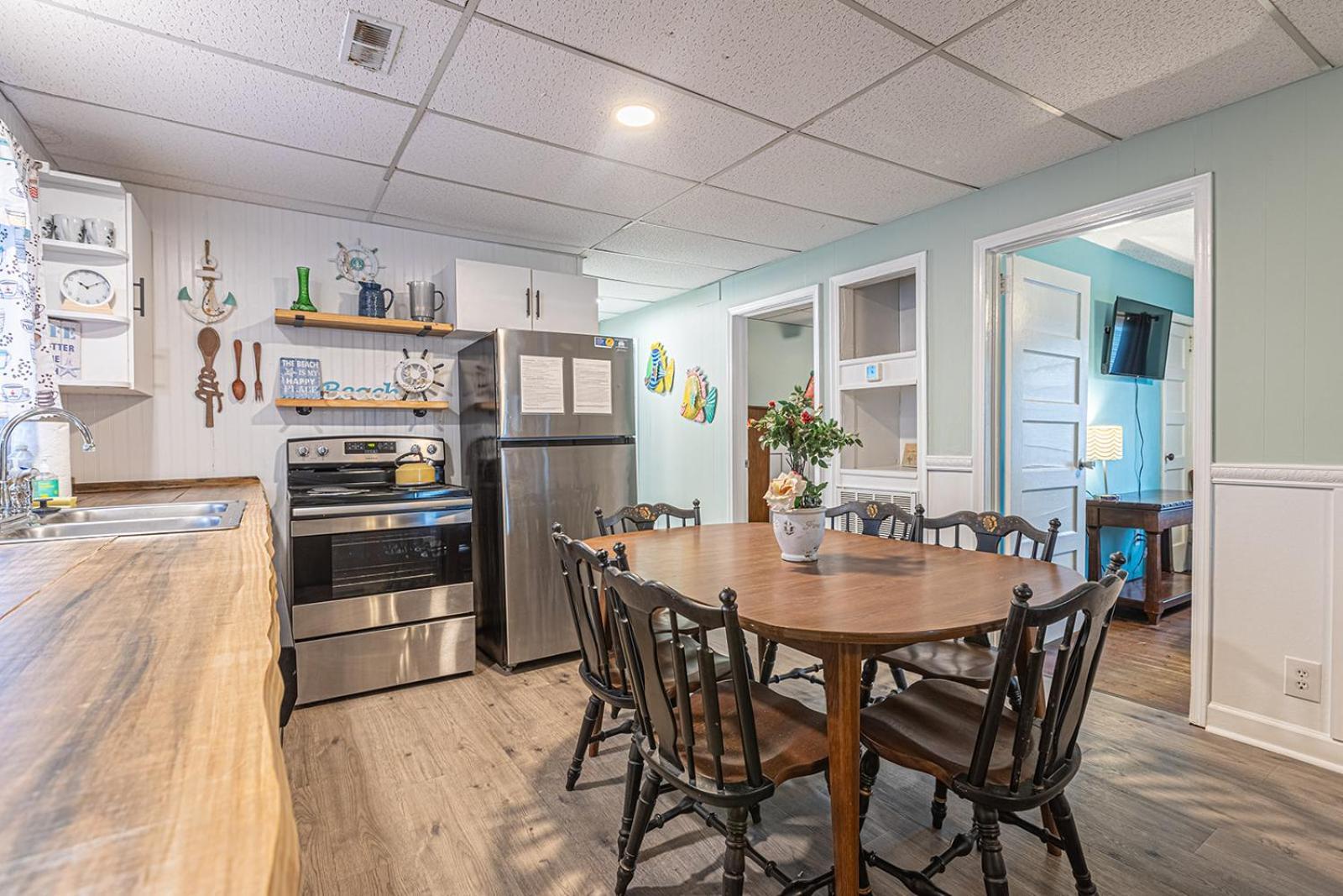 Gorgeous Centrally Located Ocean View 2 King, Huge Private Yard & Deck, Firepit, Bbq, & Game Tables Μιρτλ Μπιτς Εξωτερικό φωτογραφία