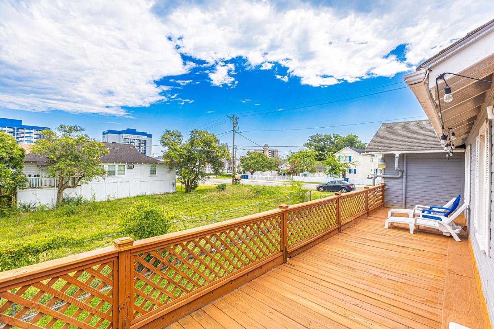 Gorgeous Centrally Located Ocean View 2 King, Huge Private Yard & Deck, Firepit, Bbq, & Game Tables Μιρτλ Μπιτς Εξωτερικό φωτογραφία