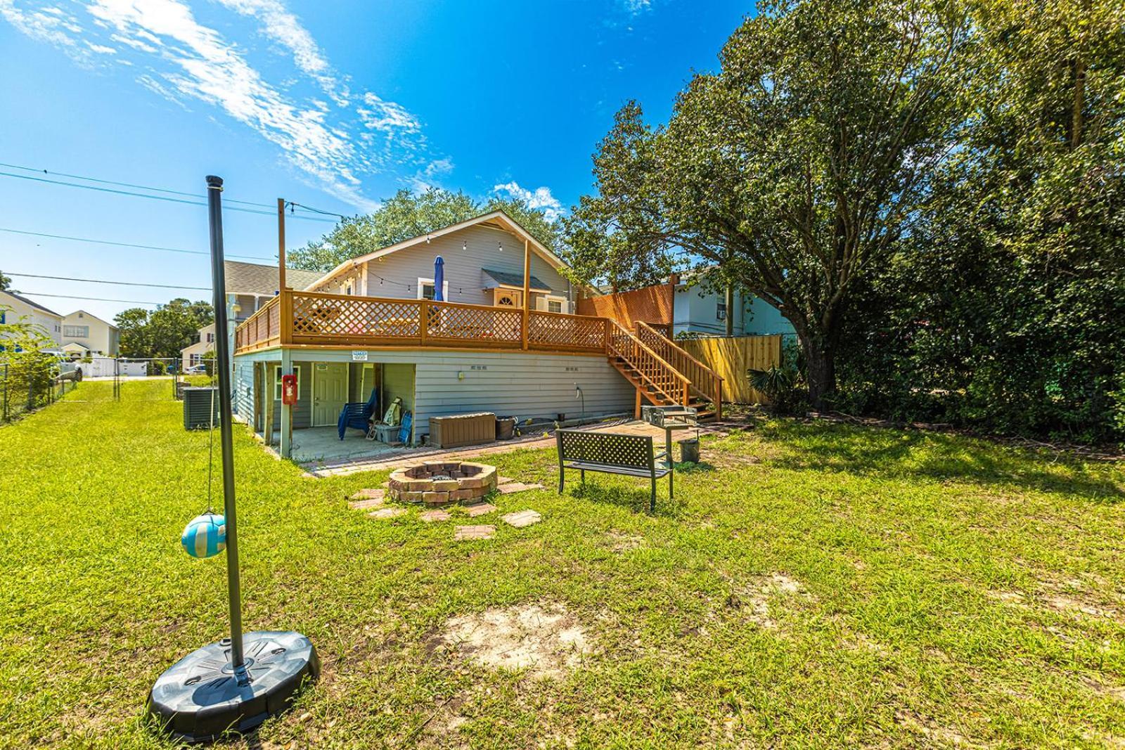 Gorgeous Centrally Located Ocean View 2 King, Huge Private Yard & Deck, Firepit, Bbq, & Game Tables Μιρτλ Μπιτς Εξωτερικό φωτογραφία