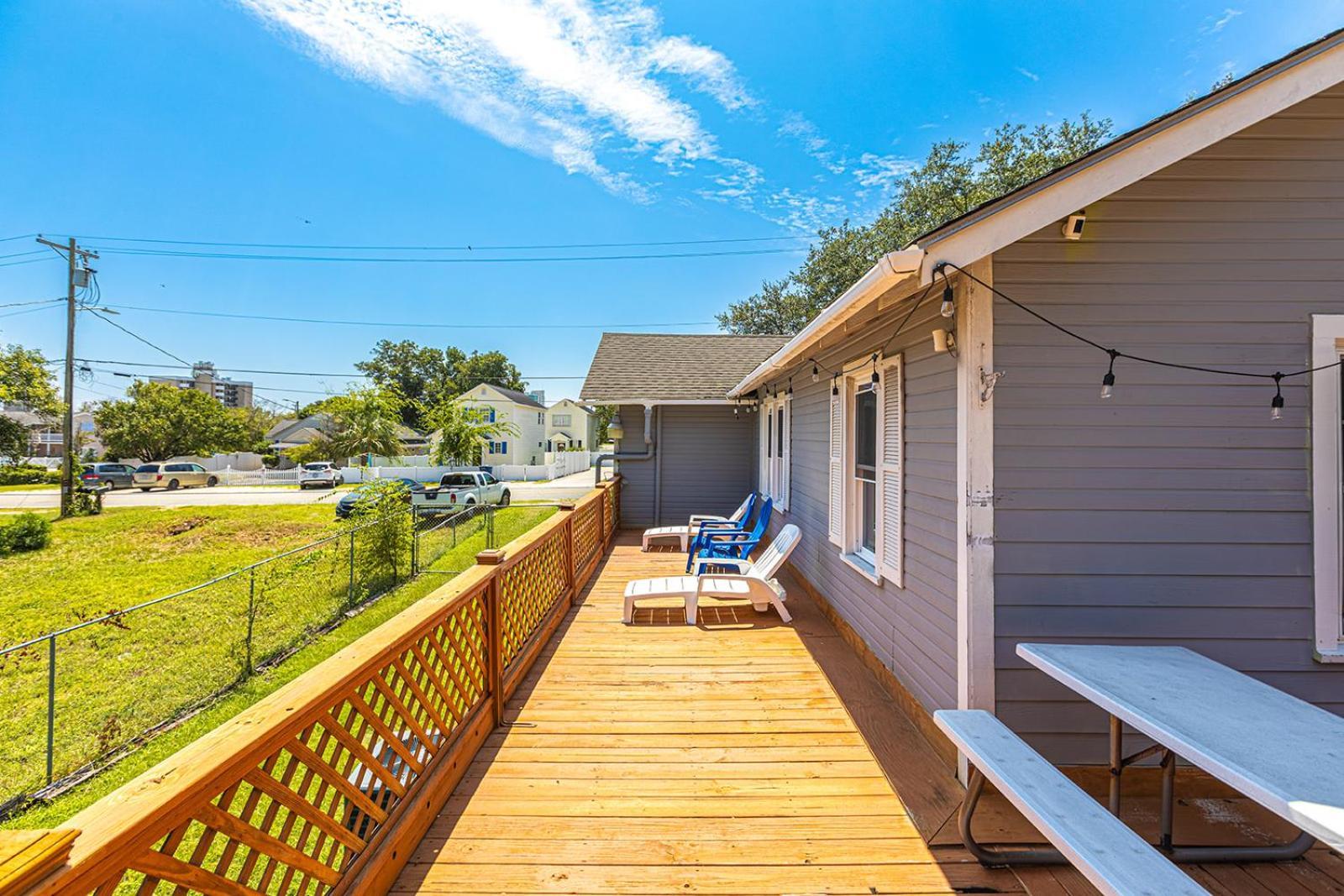 Gorgeous Centrally Located Ocean View 2 King, Huge Private Yard & Deck, Firepit, Bbq, & Game Tables Μιρτλ Μπιτς Εξωτερικό φωτογραφία